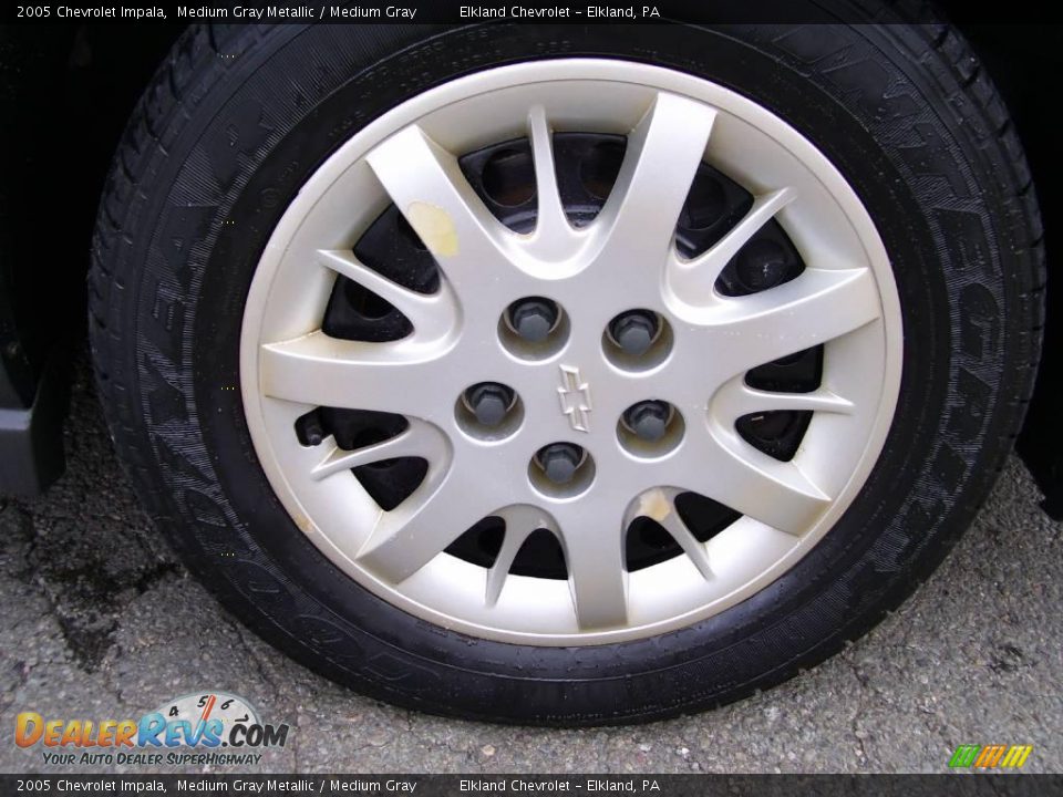 2005 Chevrolet Impala Medium Gray Metallic / Medium Gray Photo #9