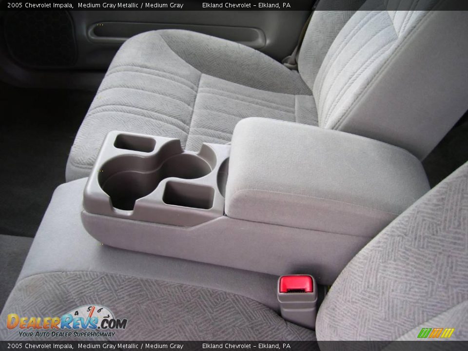 2005 Chevrolet Impala Medium Gray Metallic / Medium Gray Photo #29