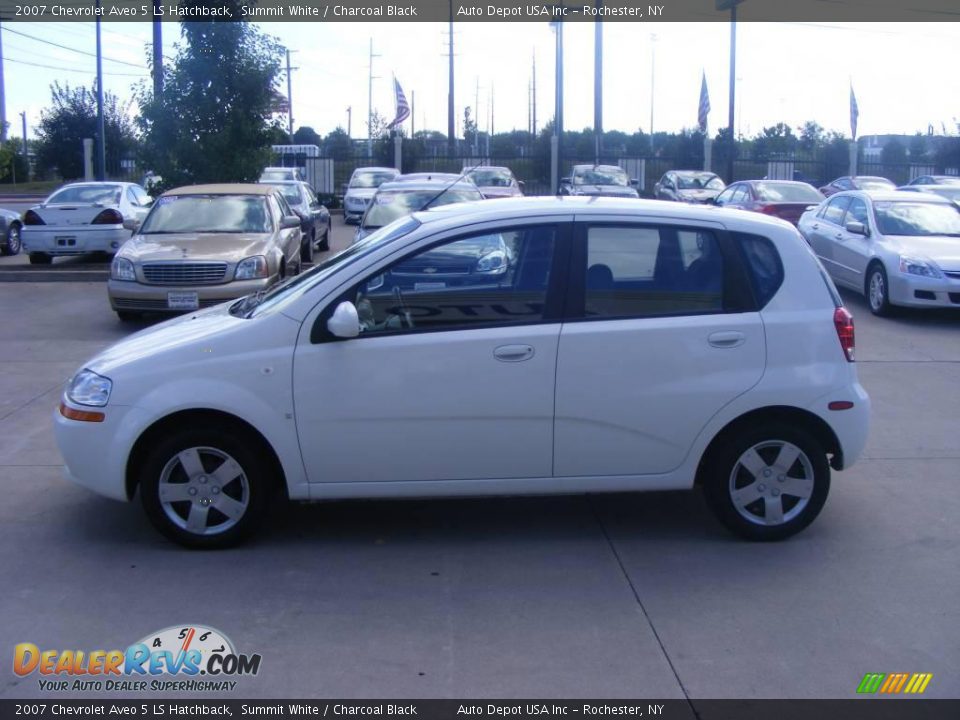 2007 Chevrolet Aveo 5 LS Hatchback Summit White / Charcoal Black Photo #5