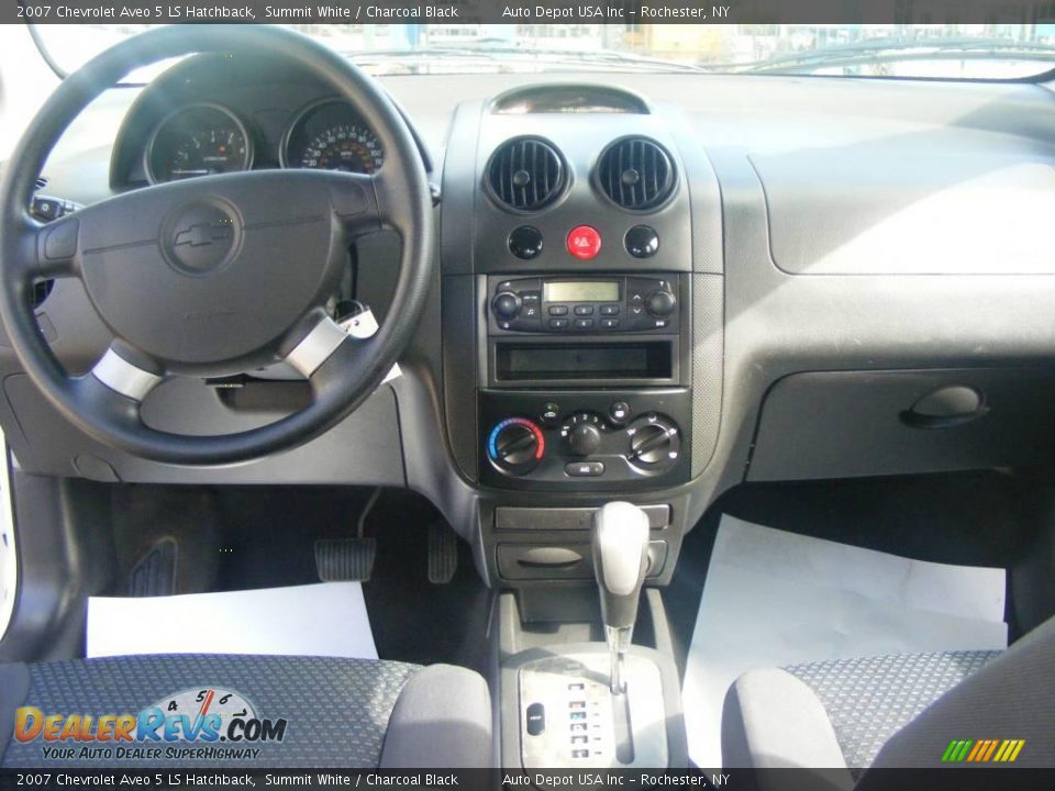 2007 Chevrolet Aveo 5 LS Hatchback Summit White / Charcoal Black Photo #8