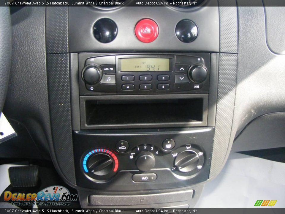 2007 Chevrolet Aveo 5 LS Hatchback Summit White / Charcoal Black Photo #9