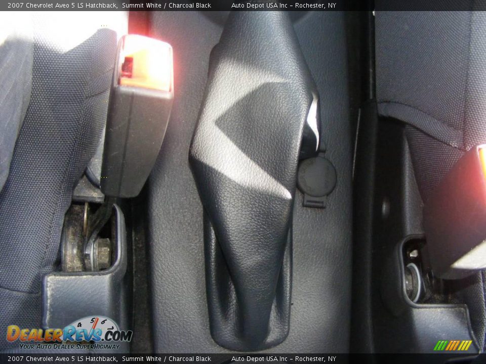 2007 Chevrolet Aveo 5 LS Hatchback Summit White / Charcoal Black Photo #10