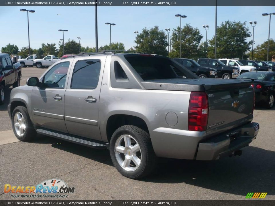 2007 Chevrolet Avalanche LTZ 4WD Graystone Metallic / Ebony Photo #4