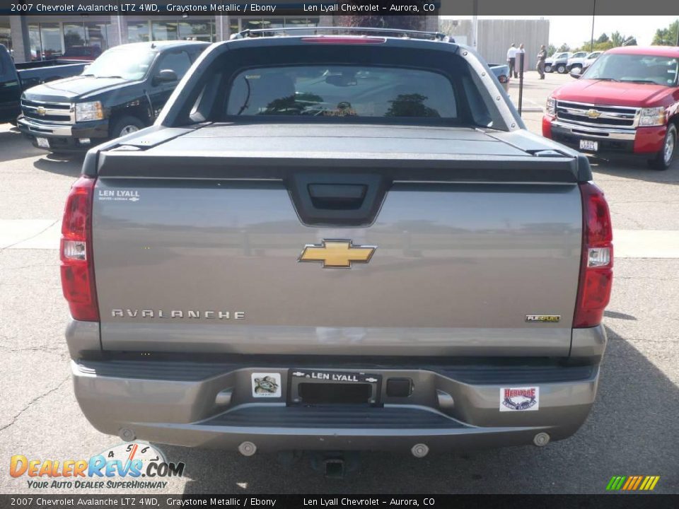 2007 Chevrolet Avalanche LTZ 4WD Graystone Metallic / Ebony Photo #5