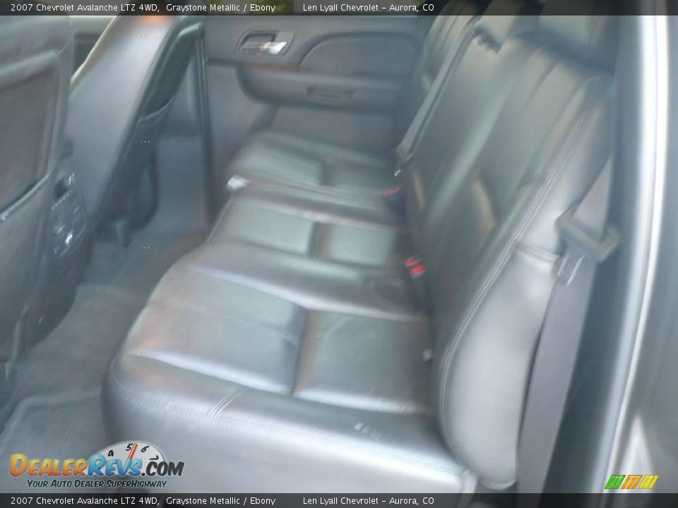 2007 Chevrolet Avalanche LTZ 4WD Graystone Metallic / Ebony Photo #10