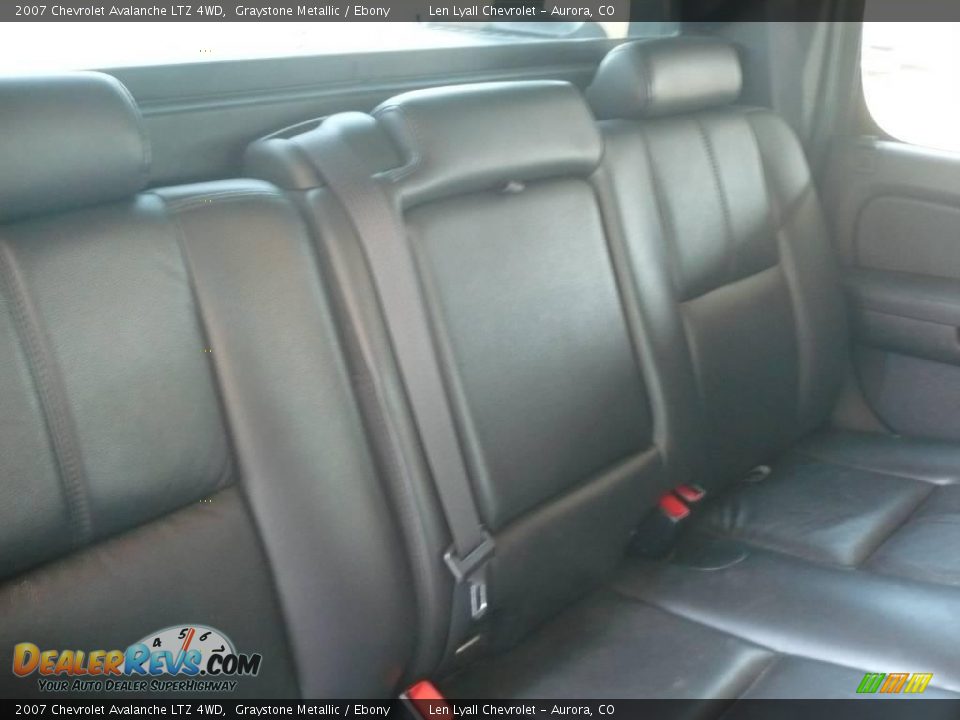 2007 Chevrolet Avalanche LTZ 4WD Graystone Metallic / Ebony Photo #17
