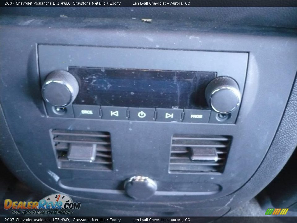 2007 Chevrolet Avalanche LTZ 4WD Graystone Metallic / Ebony Photo #22