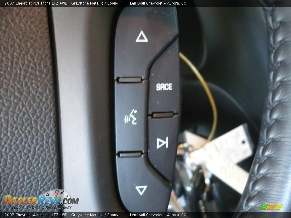 2007 Chevrolet Avalanche LTZ 4WD Graystone Metallic / Ebony Photo #29