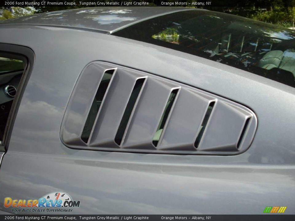 2006 Ford Mustang GT Premium Coupe Tungsten Grey Metallic / Light Graphite Photo #9