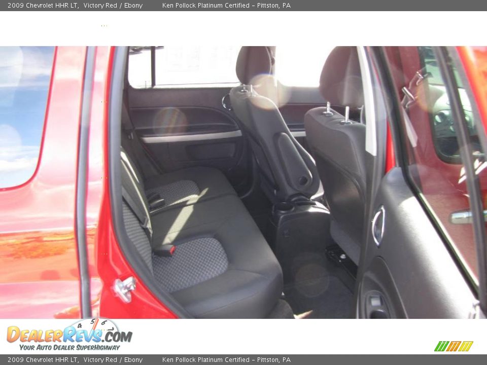 2009 Chevrolet HHR LT Victory Red / Ebony Photo #15
