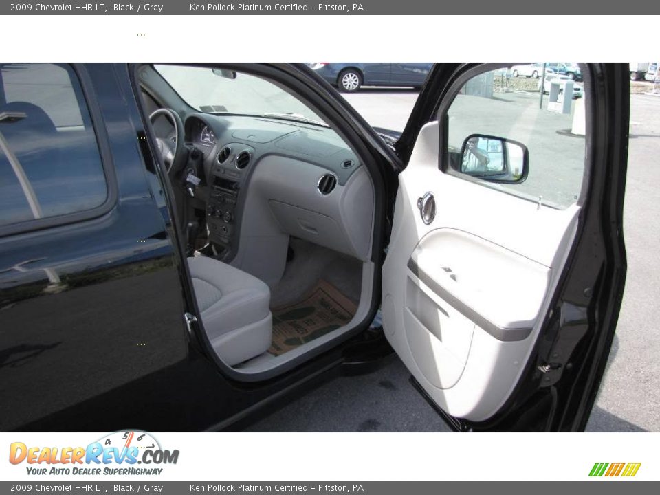 2009 Chevrolet HHR LT Black / Gray Photo #17