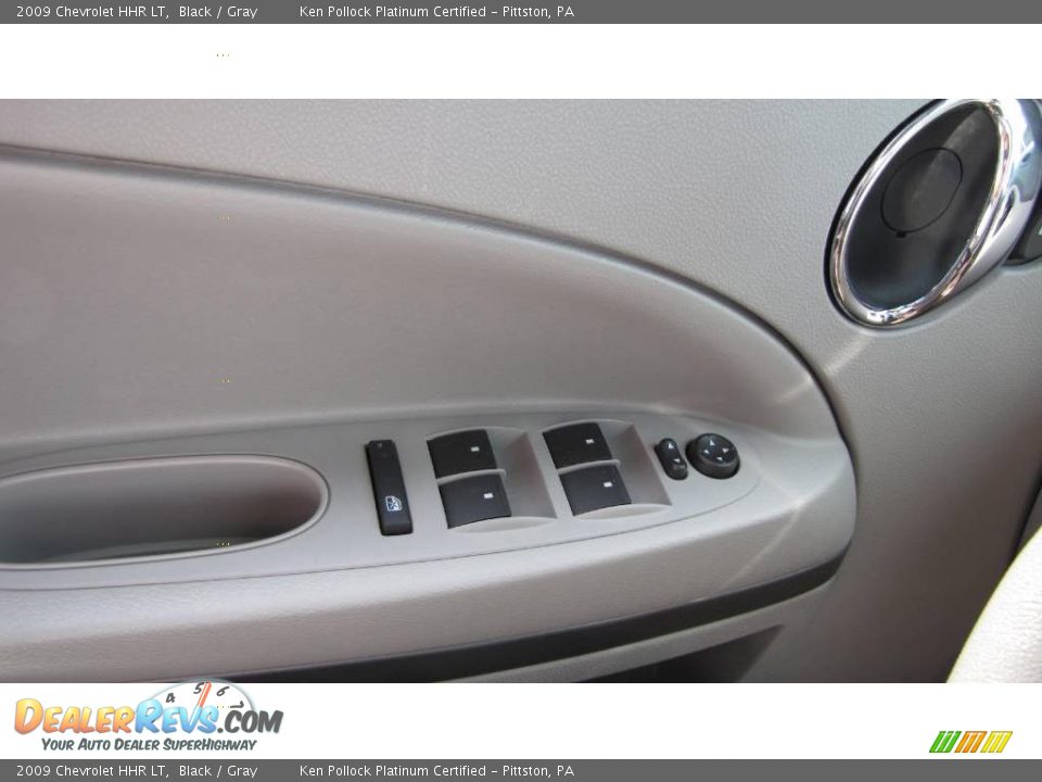 2009 Chevrolet HHR LT Black / Gray Photo #21