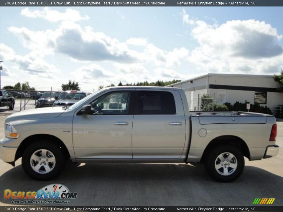 2009 Dodge Ram 1500 SLT Crew Cab Light Graystone Pearl / Dark Slate/Medium Graystone Photo #4