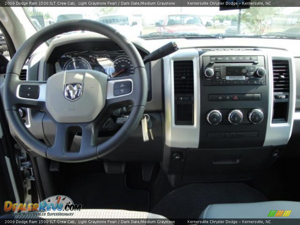 2009 Dodge Ram 1500 SLT Crew Cab Light Graystone Pearl / Dark Slate/Medium Graystone Photo #10