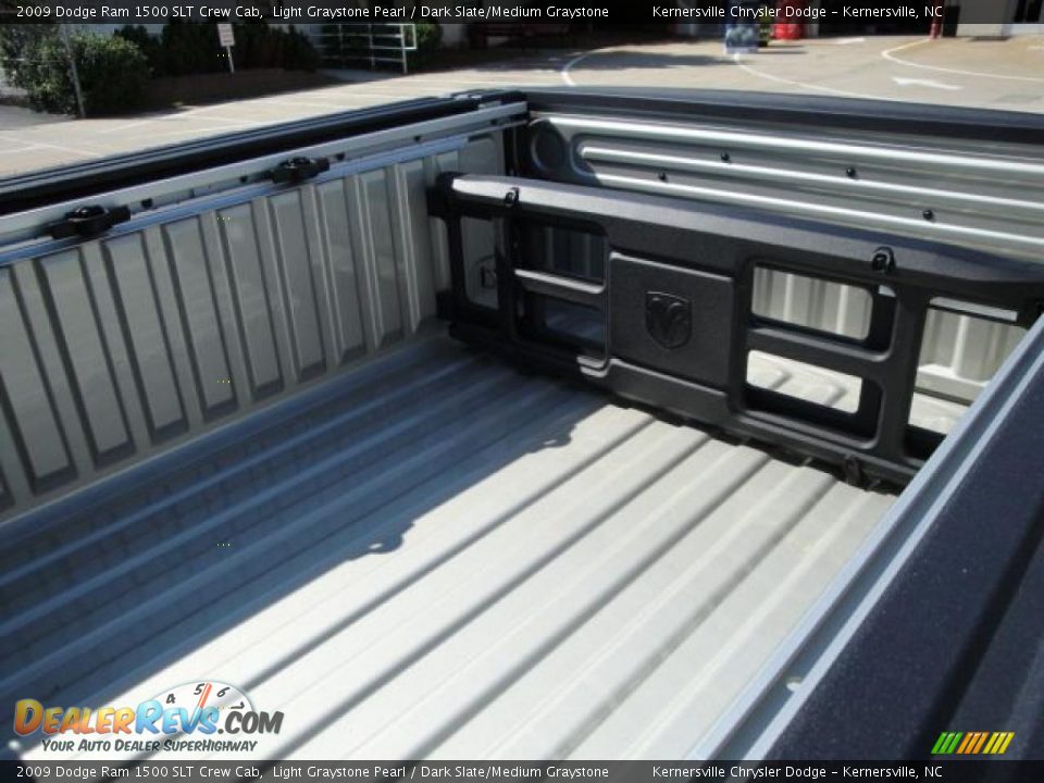 2009 Dodge Ram 1500 SLT Crew Cab Light Graystone Pearl / Dark Slate/Medium Graystone Photo #12