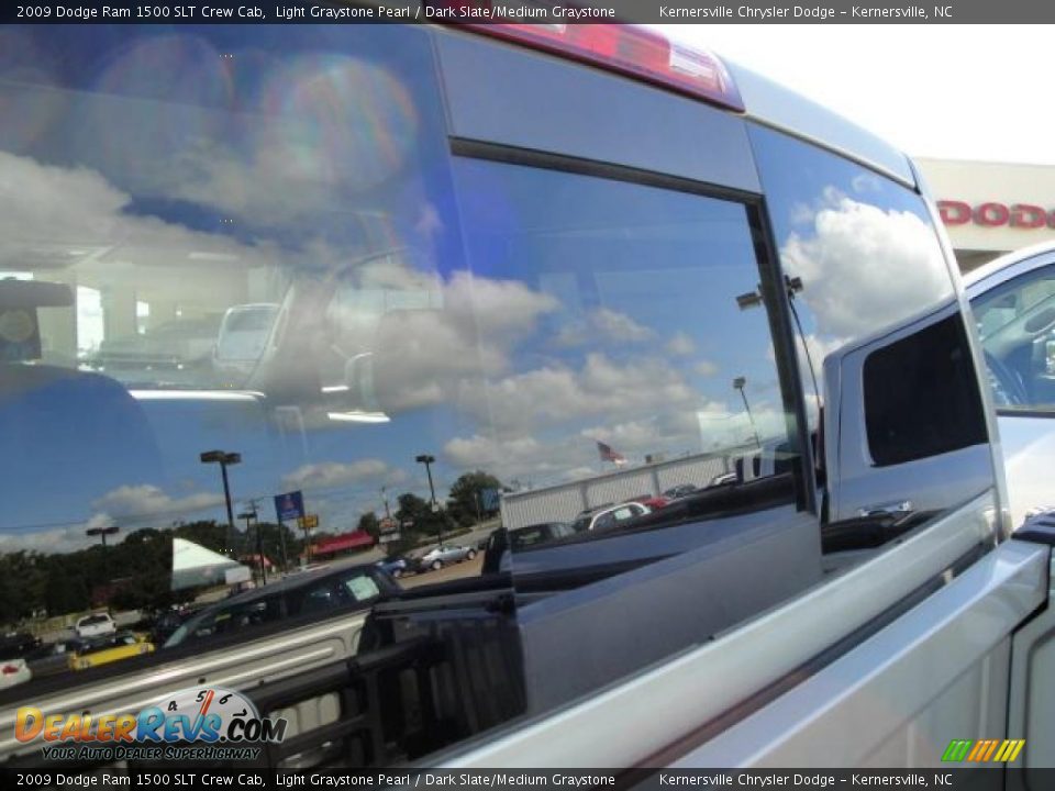 2009 Dodge Ram 1500 SLT Crew Cab Light Graystone Pearl / Dark Slate/Medium Graystone Photo #13