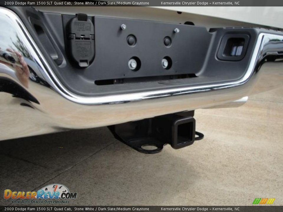 2009 Dodge Ram 1500 SLT Quad Cab Stone White / Dark Slate/Medium Graystone Photo #15