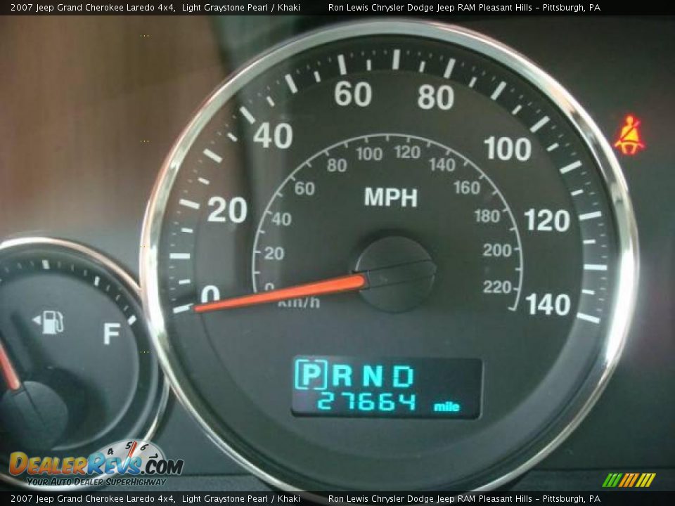 2007 Jeep Grand Cherokee Laredo 4x4 Light Graystone Pearl / Khaki Photo #25