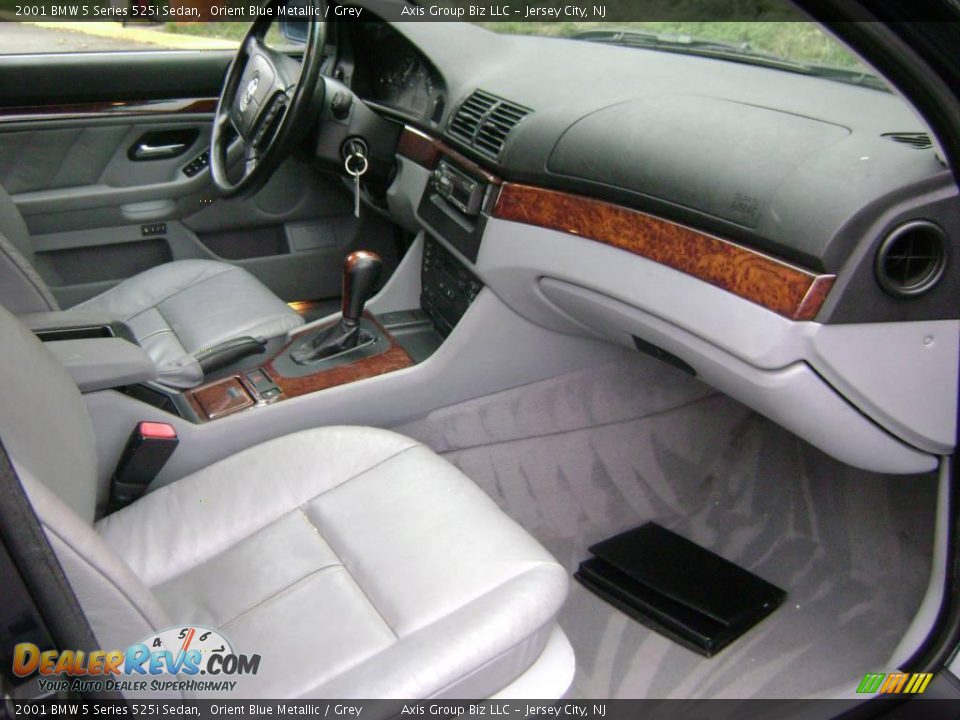 2001 BMW 5 Series 525i Sedan Orient Blue Metallic / Grey Photo #16