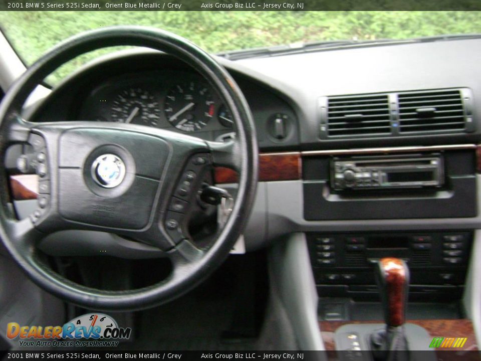 2001 BMW 5 Series 525i Sedan Orient Blue Metallic / Grey Photo #18