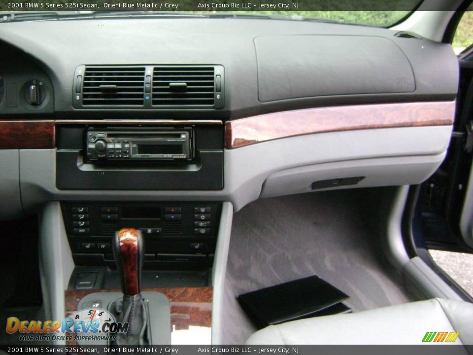 2001 BMW 5 Series 525i Sedan Orient Blue Metallic / Grey Photo #19