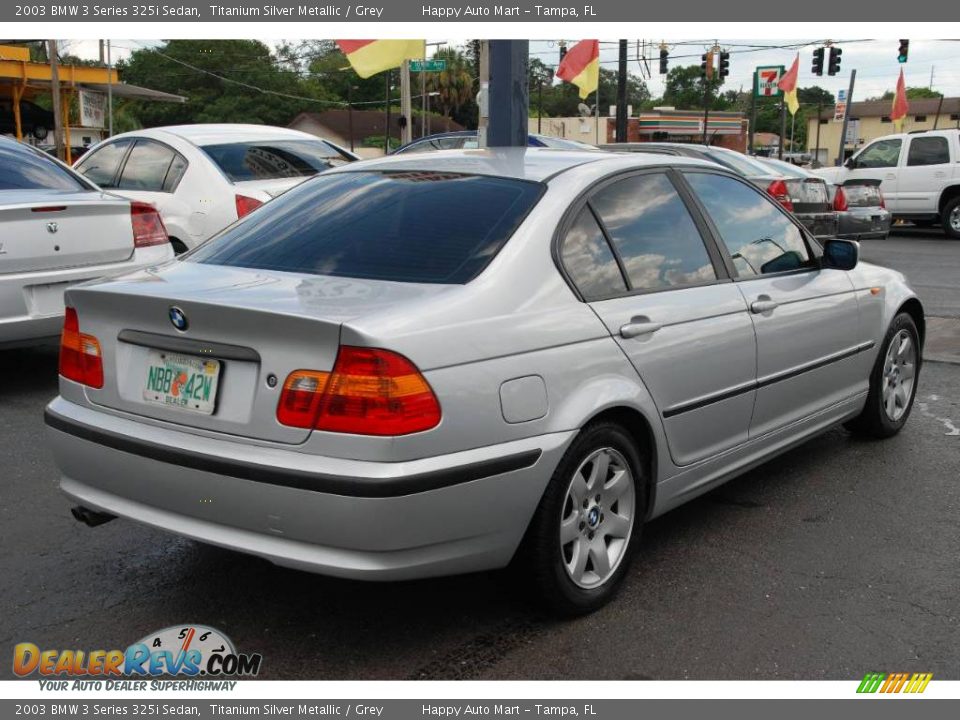 2003 BMW 3 Series 325i Sedan Titanium Silver Metallic / Grey Photo #9
