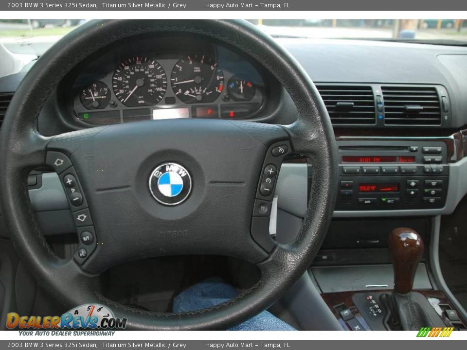 2003 BMW 3 Series 325i Sedan Titanium Silver Metallic / Grey Photo #19