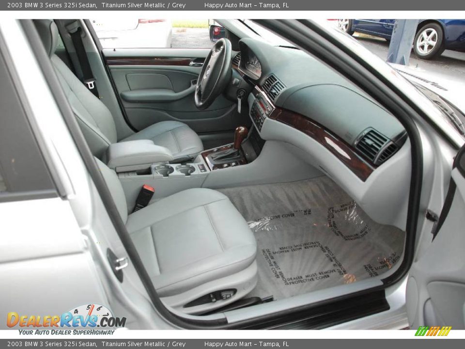 2003 BMW 3 Series 325i Sedan Titanium Silver Metallic / Grey Photo #26
