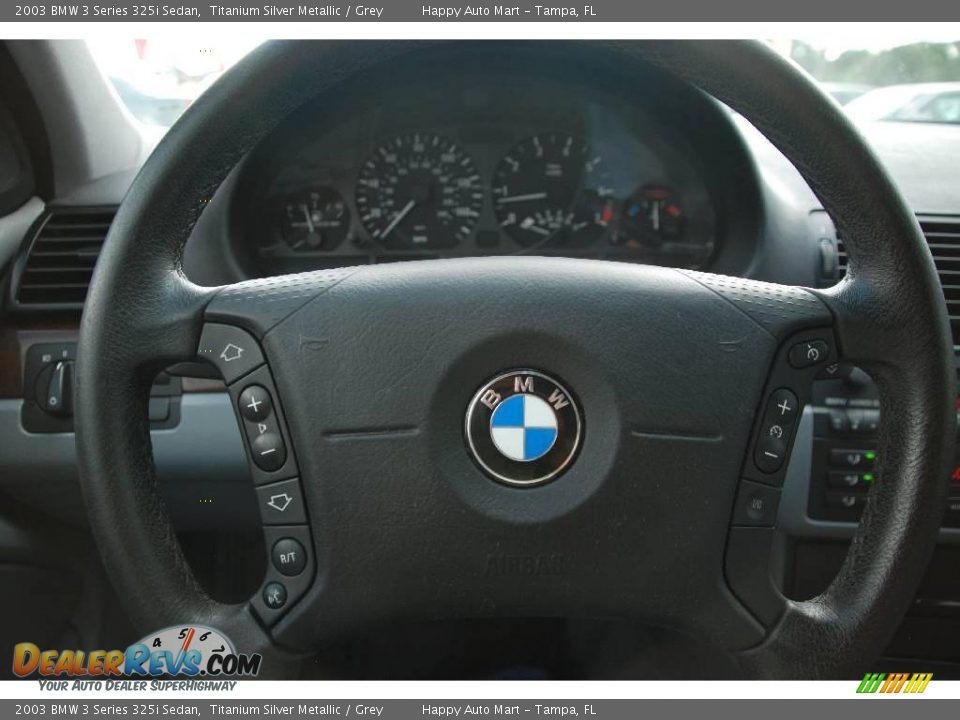 2003 BMW 3 Series 325i Sedan Titanium Silver Metallic / Grey Photo #30