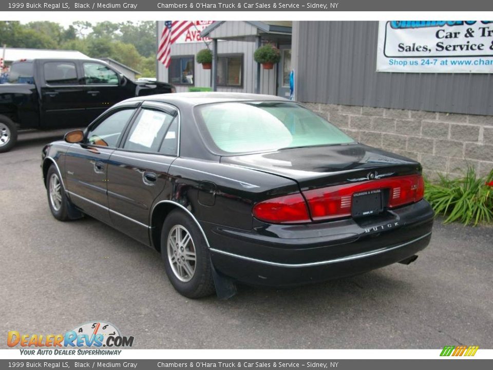 1999 Buick Regal LS Black / Medium Gray Photo #10