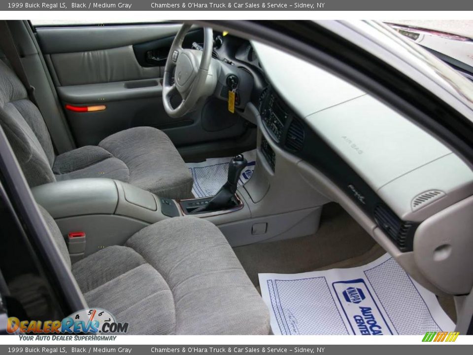 1999 Buick Regal LS Black / Medium Gray Photo #13