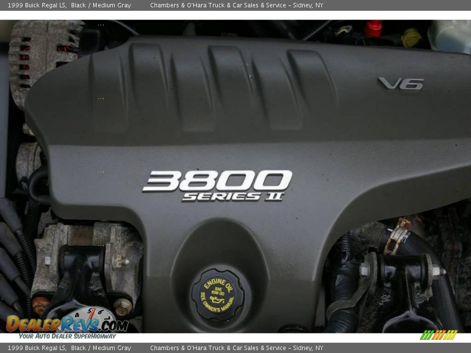 1999 Buick Regal LS Black / Medium Gray Photo #14