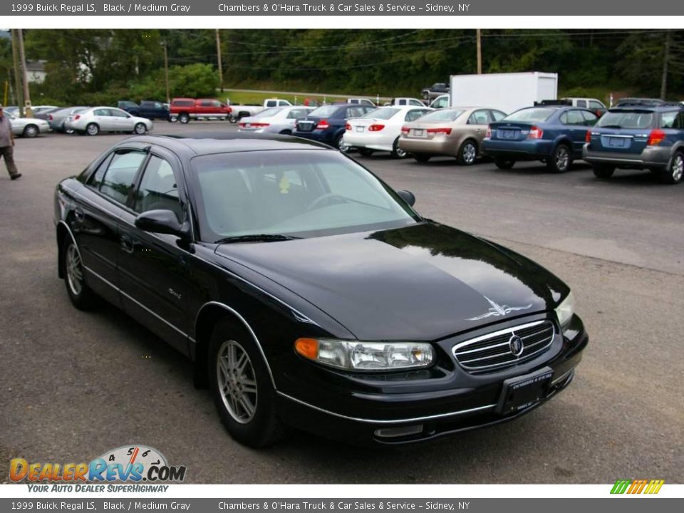 1999 Buick Regal LS Black / Medium Gray Photo #16