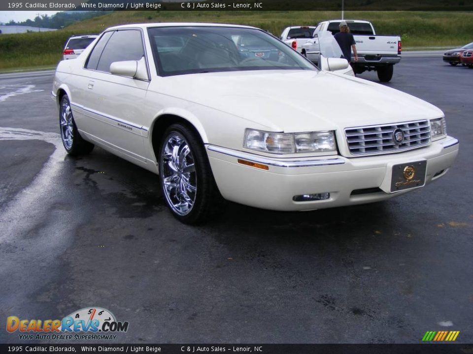 1995 Cadillac Eldorado White Diamond / Light Beige Photo #2