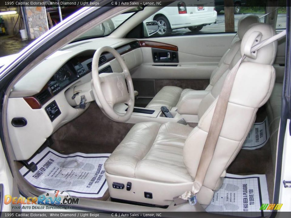 1995 Cadillac Eldorado White Diamond / Light Beige Photo #4