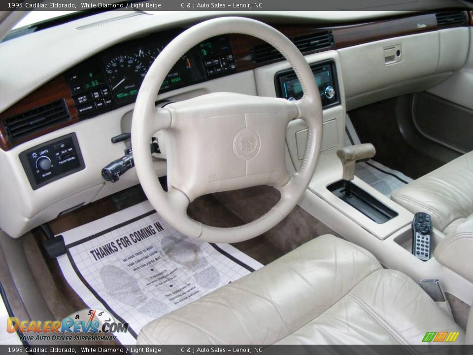 1995 Cadillac Eldorado White Diamond / Light Beige Photo #9