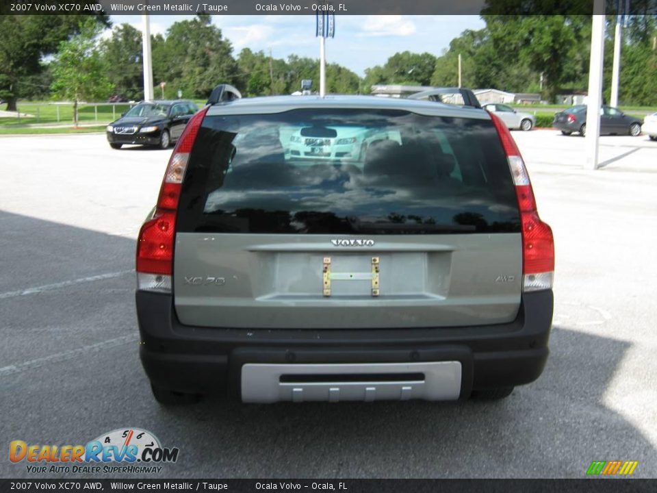 2007 Volvo XC70 AWD Willow Green Metallic / Taupe Photo #4