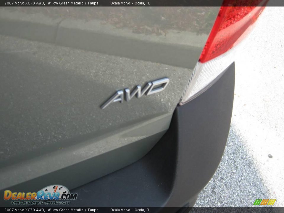 2007 Volvo XC70 AWD Willow Green Metallic / Taupe Photo #12