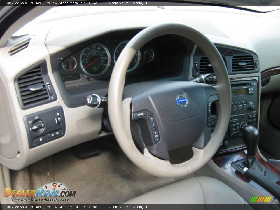 2007 Volvo XC70 AWD Willow Green Metallic / Taupe Photo #18