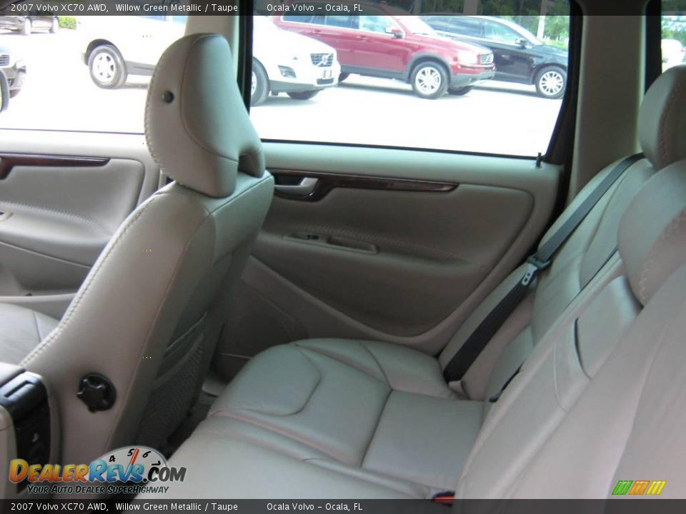 2007 Volvo XC70 AWD Willow Green Metallic / Taupe Photo #21