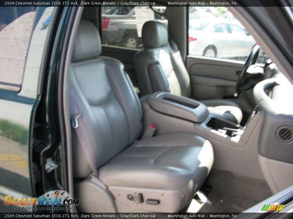2004 Chevrolet Suburban 1500 Z71 4x4 Dark Green Metallic / Gray/Dark Charcoal Photo #11