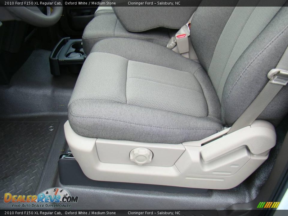 2010 Ford F150 XL Regular Cab Oxford White / Medium Stone Photo #15
