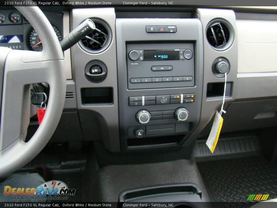 2010 Ford F150 XL Regular Cab Oxford White / Medium Stone Photo #20