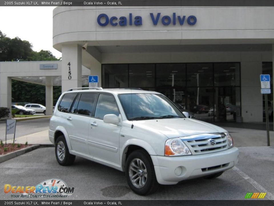 2005 Suzuki XL7 LX White Pearl / Beige Photo #1