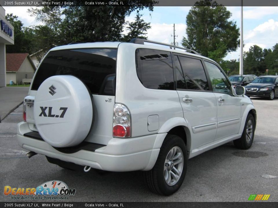 2005 Suzuki XL7 LX White Pearl / Beige Photo #3