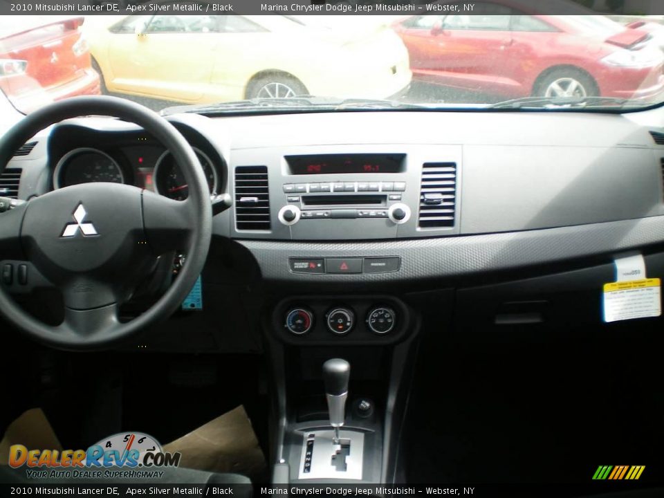 2010 Mitsubishi Lancer DE Apex Silver Metallic / Black Photo #24