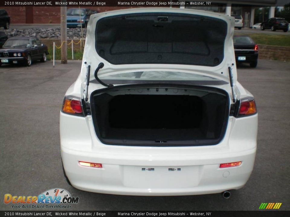 2010 Mitsubishi Lancer DE Wicked White Metallic / Beige Photo #17