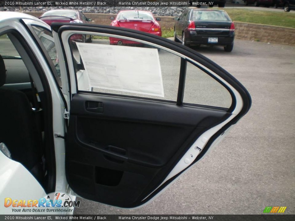 2010 Mitsubishi Lancer ES Wicked White Metallic / Black Photo #19