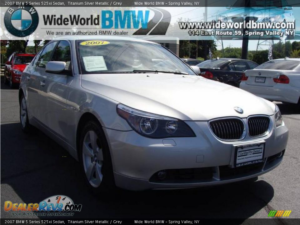 2007 BMW 5 Series 525xi Sedan Titanium Silver Metallic / Grey Photo #3