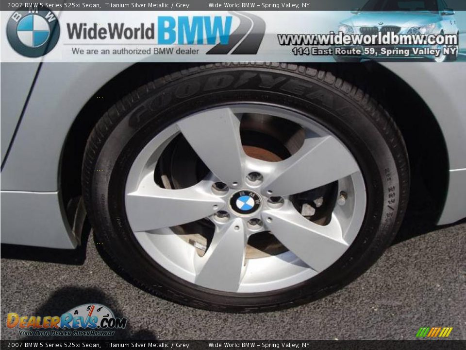 2007 BMW 5 Series 525xi Sedan Titanium Silver Metallic / Grey Photo #6